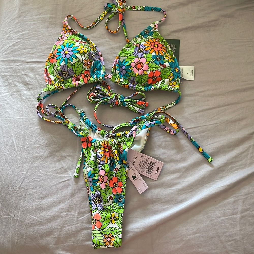 flowered bikini set